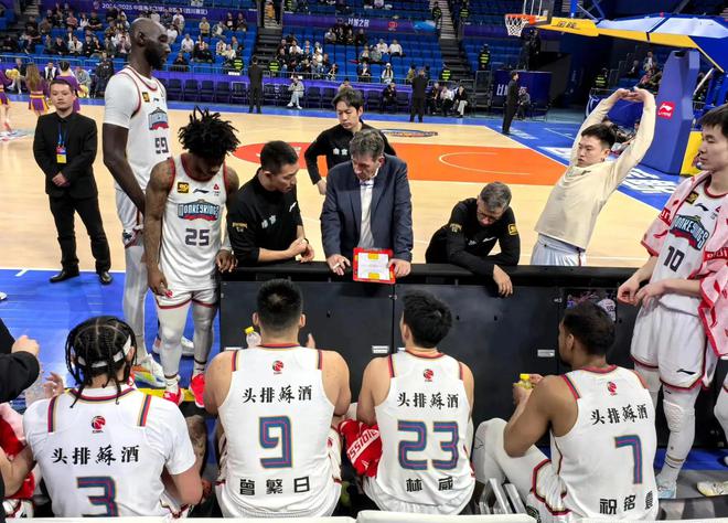 欧洲顶尖篮球教练受聘CBA俱乐部担纲主帅 欧洲顶尖篮球教练受聘CBA俱乐部担纲主帅