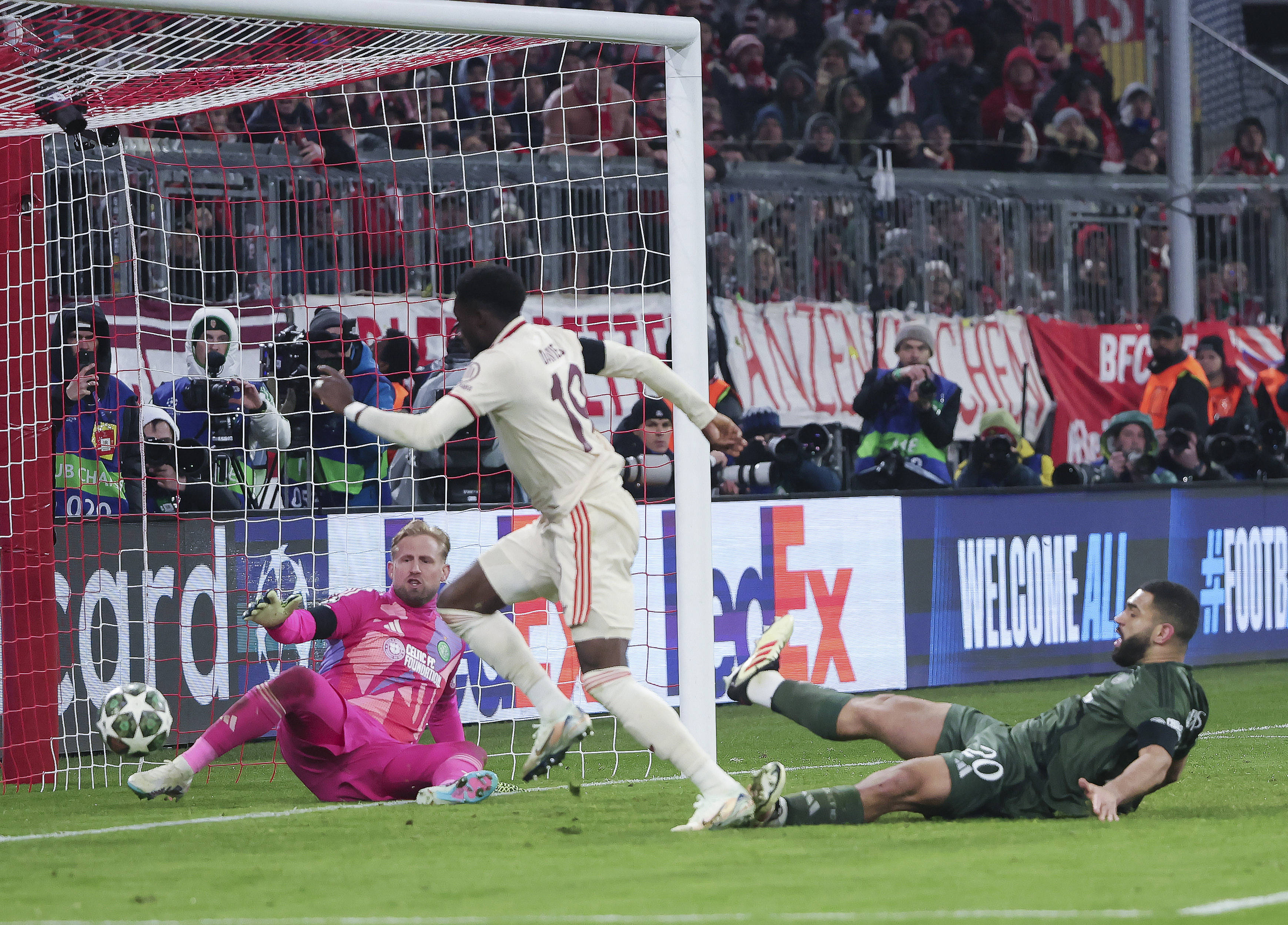 包含欧预赛决赛胜利之战，球队恢复巅峰状态的词条