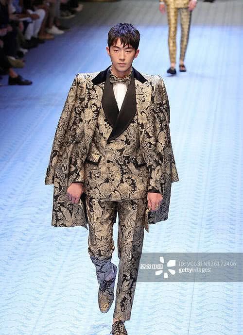 亚太地区篮球联赛绚丽开场秀令人惊艳