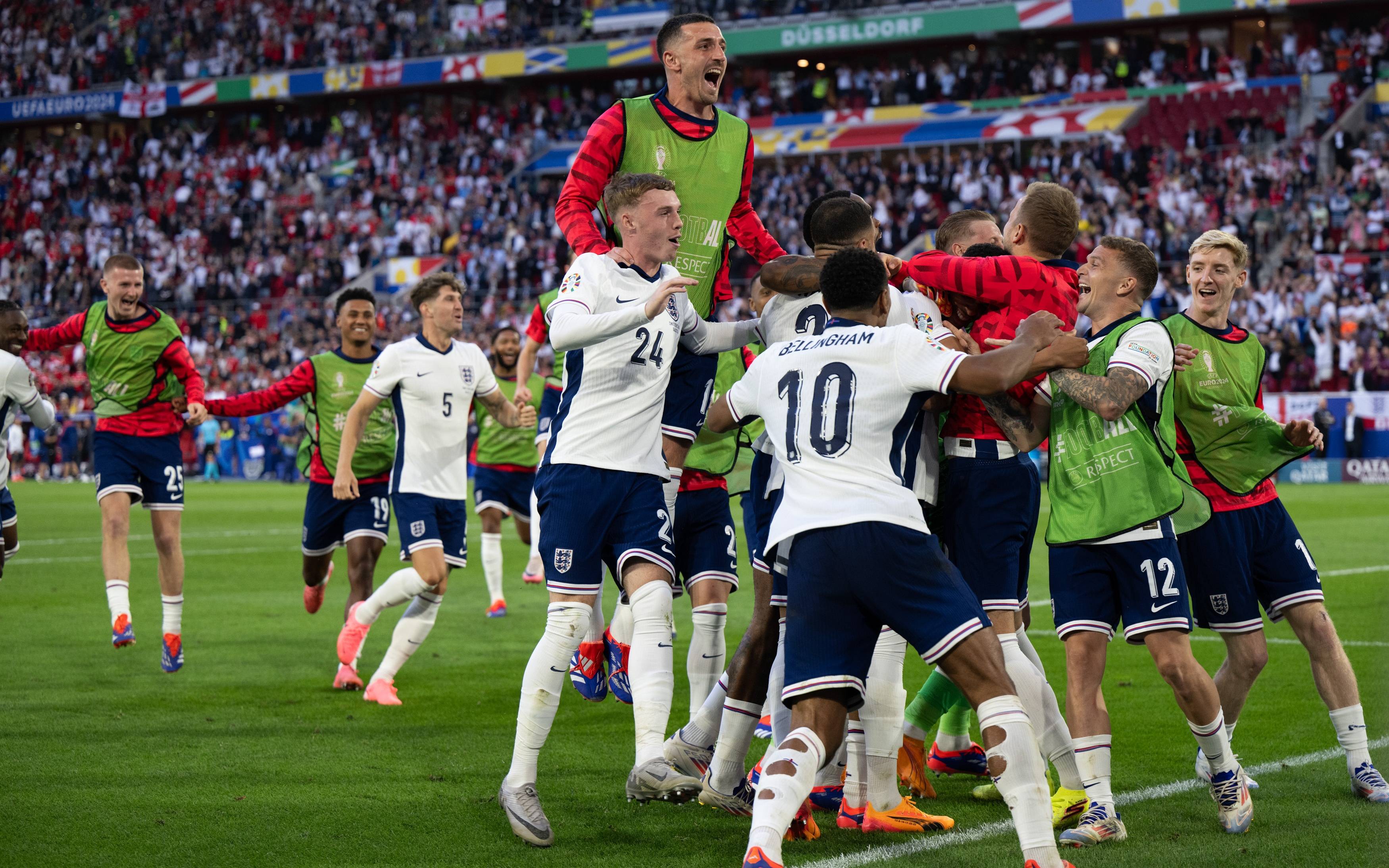 保加利亚队惊险逆转比赛，成功晋级欧洲杯四强的简单介绍