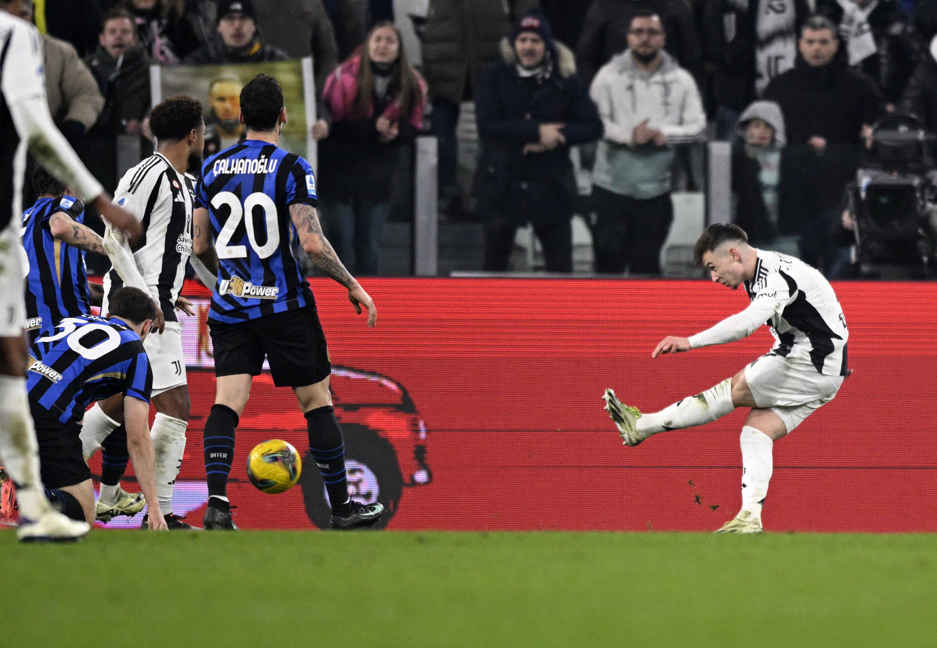 尤文图斯主场一球小胜,苦战取胜 尤文图斯主场一球小胜,苦战取胜