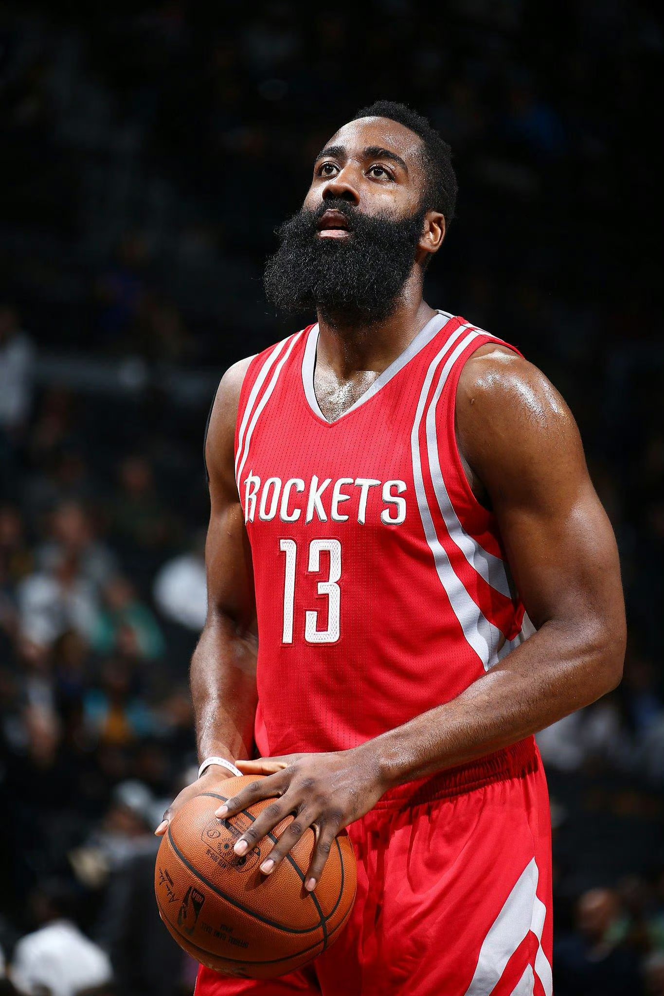 抢眼表现!篮球比赛中球员实力高超 抢眼表现!篮球比赛中球员实力高超