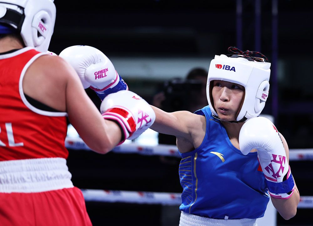 阿联酋队在拳击比赛中取得突破性胜利