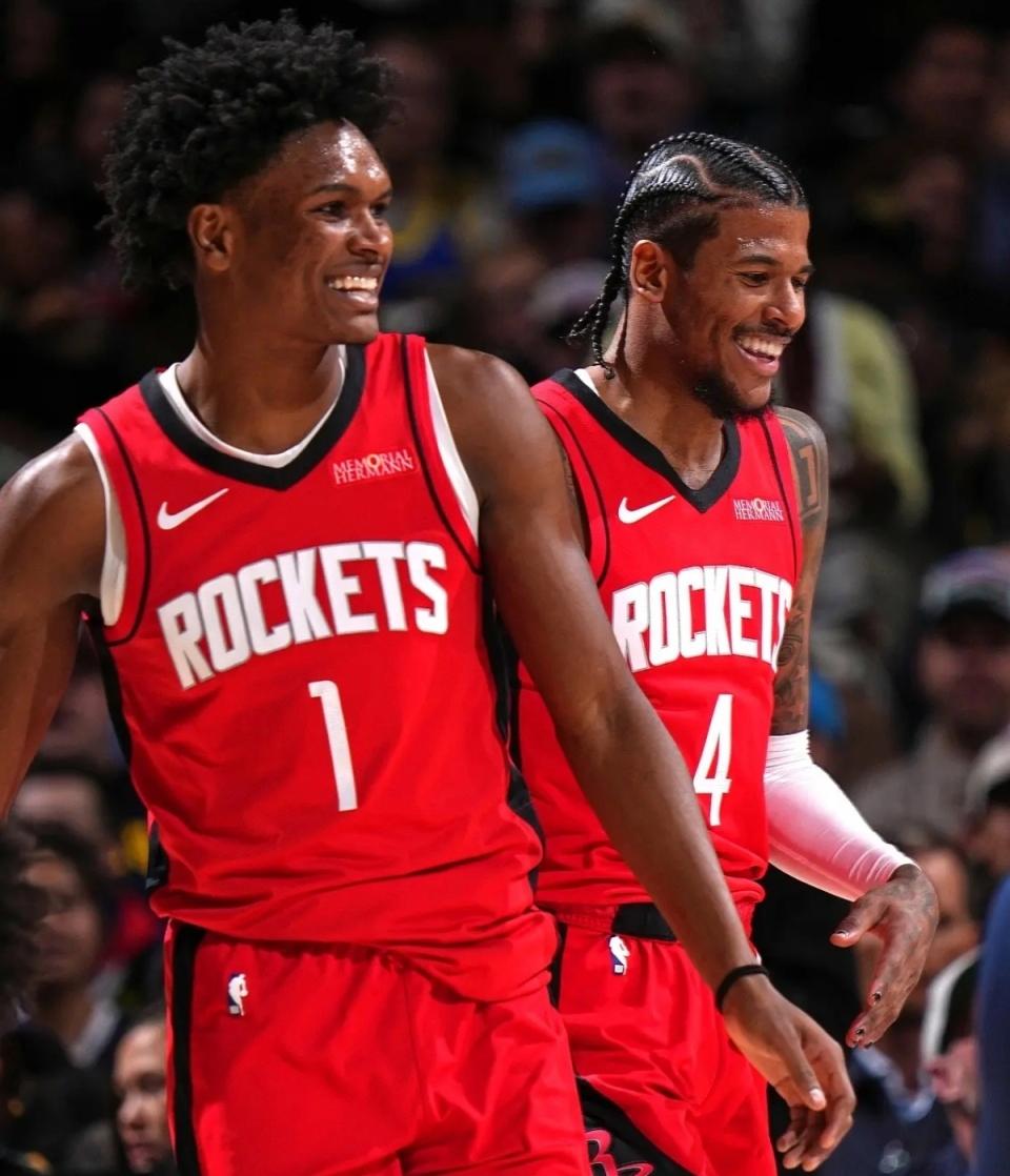 火箭险胜魔术，巴恩斯一骑绝尘