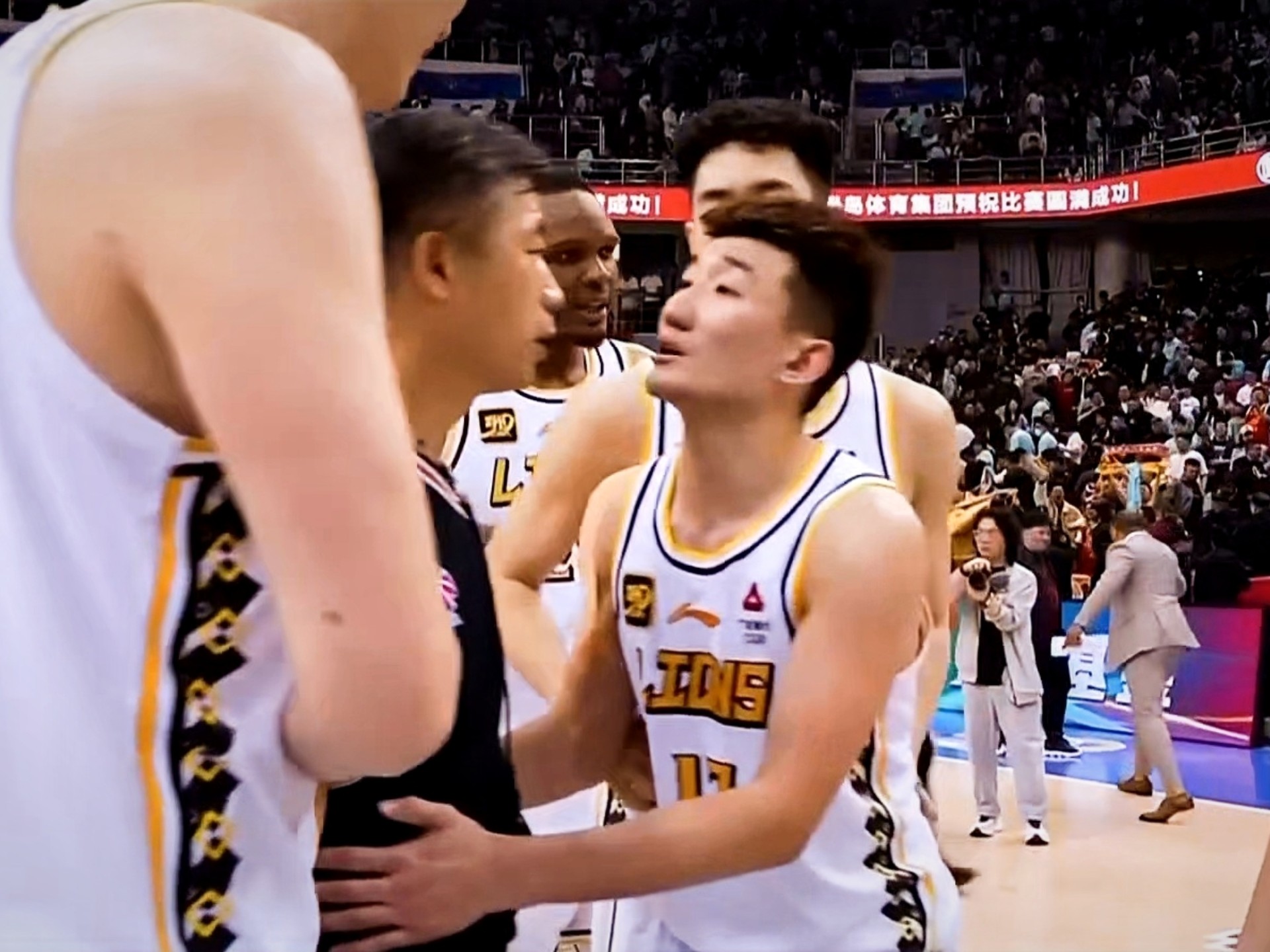 关于青岛队在客场击败青海,继续保持领先的信息 关于青岛队在客场击败青海,继续保持领先的信息