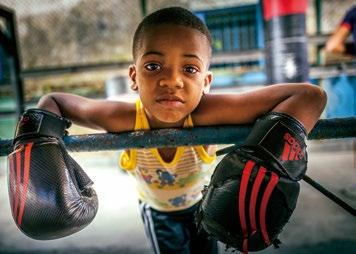 拳击项目古巴选手展现出色实力，双冠王