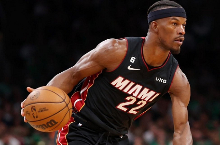 热火击败篮网，巴特勒轰下27分