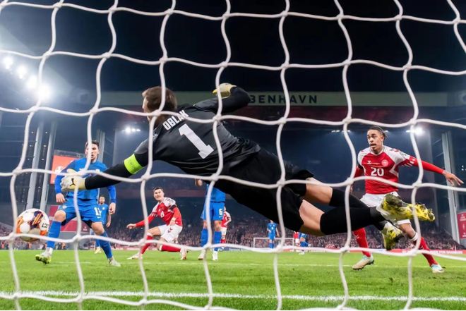 关于意大利胜罗马尼亚,提前锁定小组第一的信息 关于意大利胜罗马尼亚,提前锁定小组第一的信息