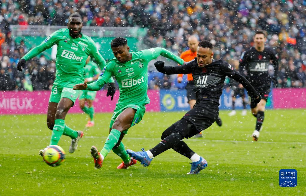 关于巴黎圣日耳曼战平圣埃蒂安队,继续领跑法甲积分榜的信息 关于巴黎圣日耳曼战平圣埃蒂安队,继续领跑法甲积分榜的信息