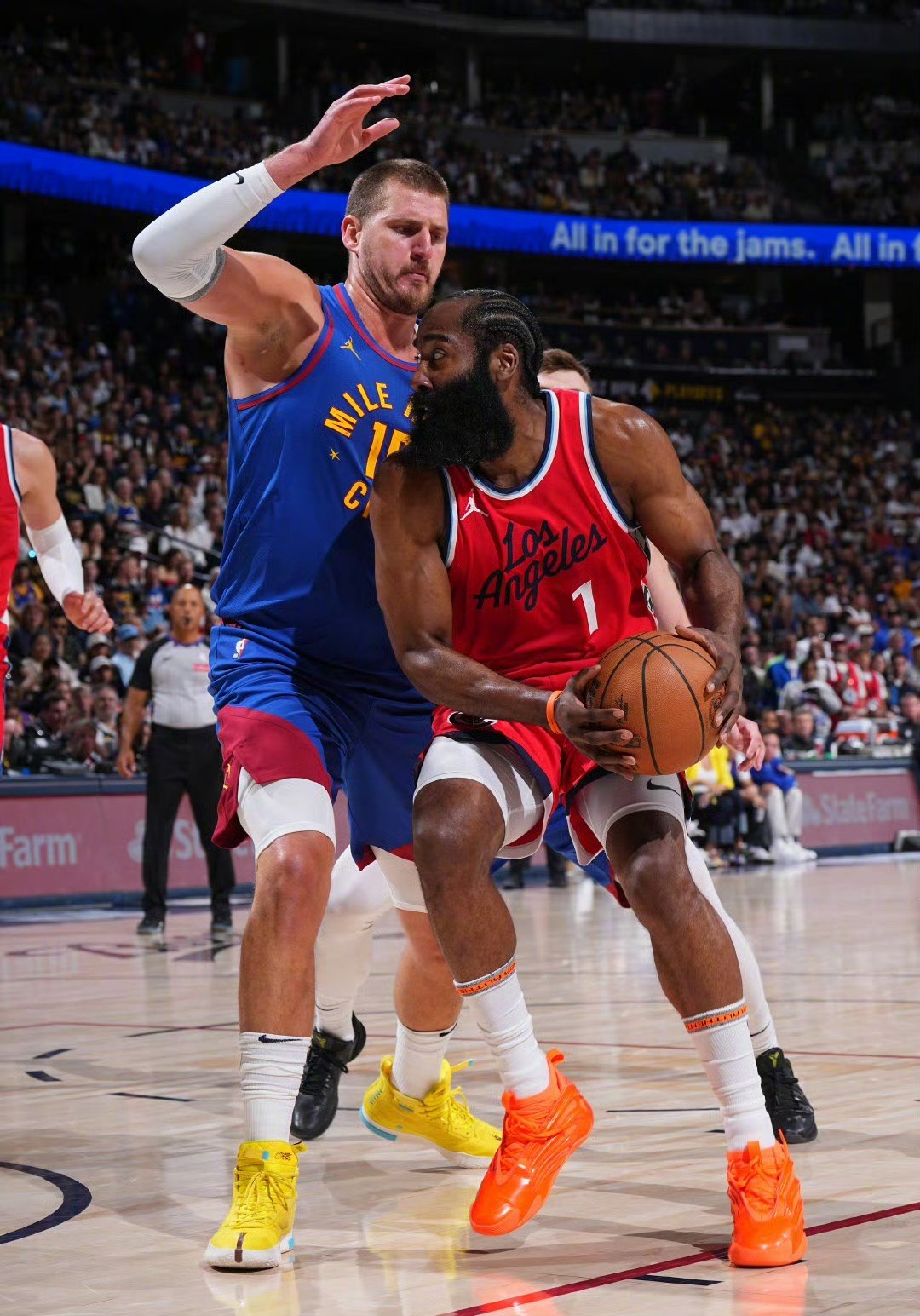 猛龙击败掘金,豪取胜利 猛龙击败掘金,豪取胜利